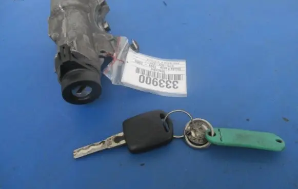 Skoda Fabia Mk1 (6Y) Ignition lock 4B0905851C