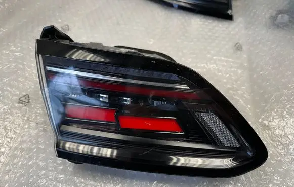 Volkswagen Arteon Rear/tail lights 3G8945307AJ 82090108