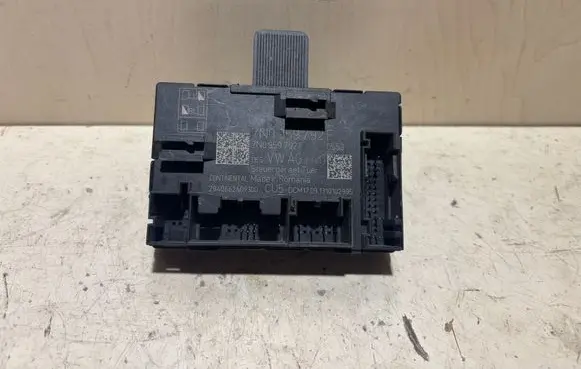 Skoda Octavia Mk3 (5E) Door control unit/module 7N0959729F