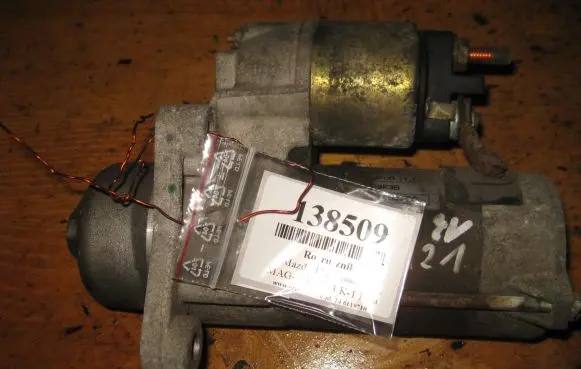 Mazda 121 SM Starter motor