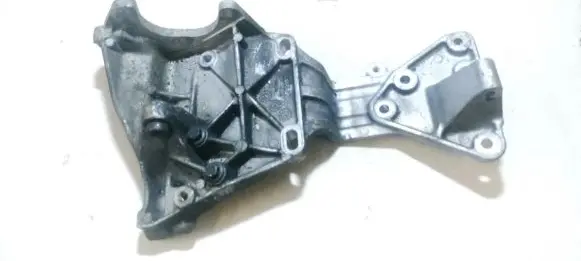 Volvo XC60 Engine mounting bracket 31258329