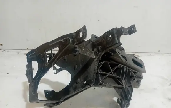 BMW 5 F10 F11 Headlight/headlamp mounting bracket 7200794 11071510