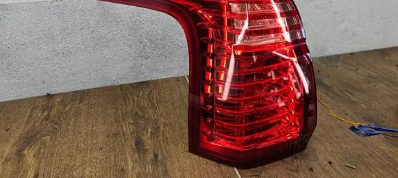 Peugeot 5008 Rear/tail lights 9672666580