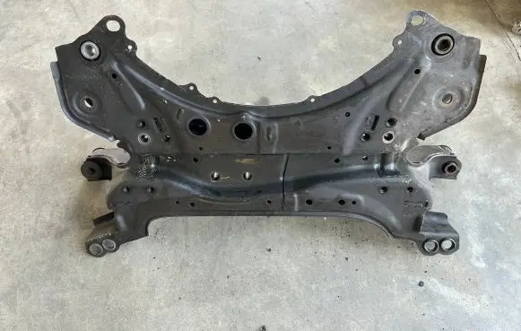 Toyota Avensis T270 Front subframe