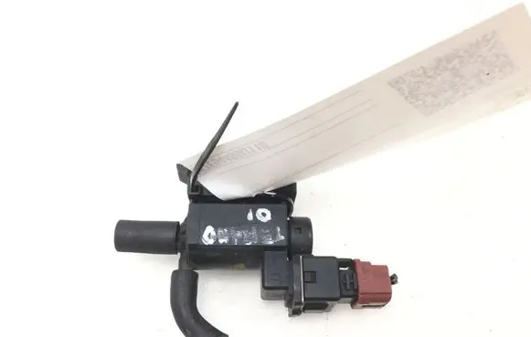 Nissan Terrano Turbo solenoid valve AESU127