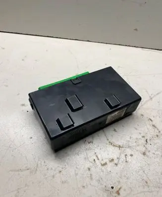 Volvo S70 V70 V70 XC Other relay 9459766 MB2323008230