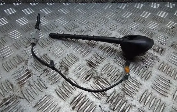 Nissan X-Trail T31 Radio antenna 
