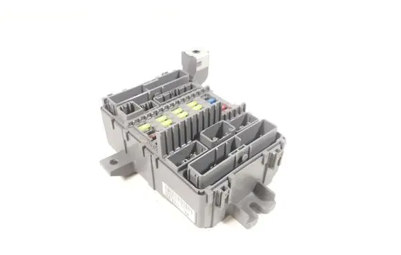 Honda Accord Fuse module 38210-TL4-E311