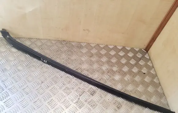 Toyota Avensis Verso Windshield trim