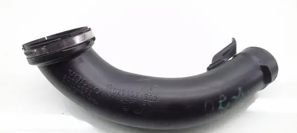 Volvo V70 Air intake hose/pipe 30774692