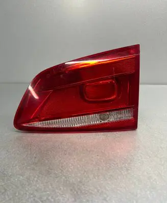 Volkswagen PASSAT B7 Tailgate rear/tail lights ---