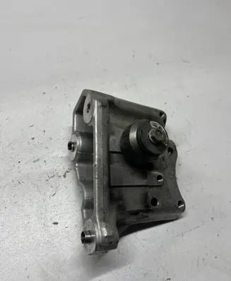 BMW 1 F20 F21 Engine mounting bracket 18915910 42200
