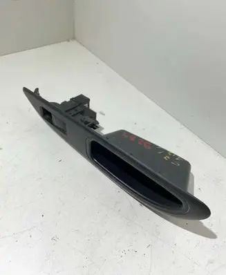 Nissan Primera Electric window control switch 82960AV760