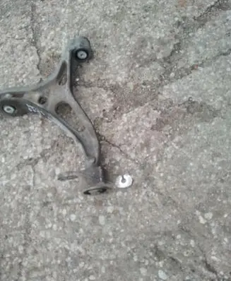 Mercedes-Benz ML W164 Front lower control arm/wishbone
