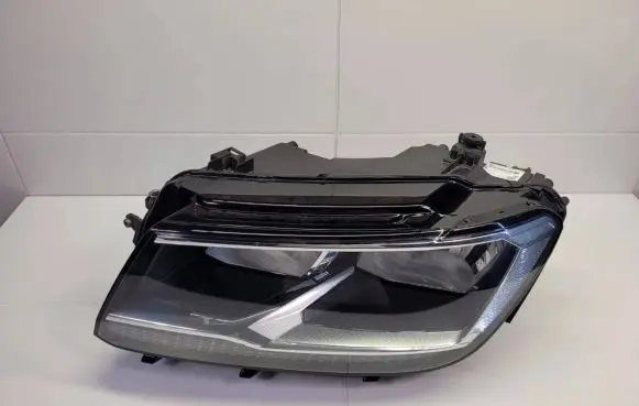Volkswagen Tiguan Headlight/headlamp 5NB941005B