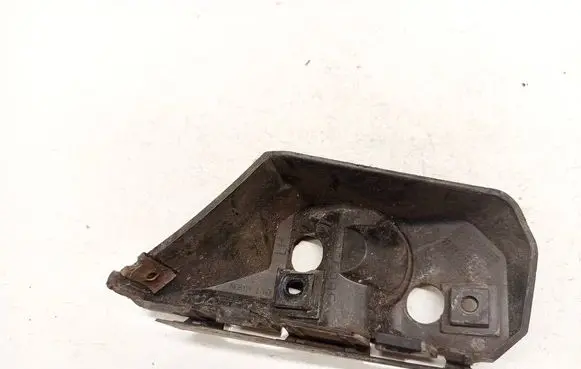 Volvo V50 Front bumper mounting bracket 30655874