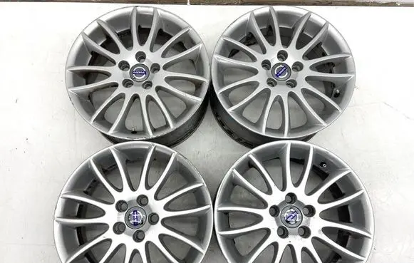 Volvo C30 R18 alloy rim 30671414