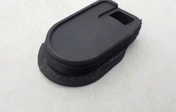 Volkswagen Jetta VI other engine part 04E103037