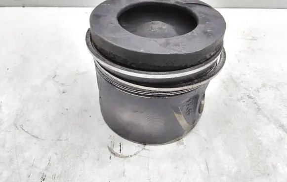 Mercedes-Benz C W204 Piston with connecting rod 8349F