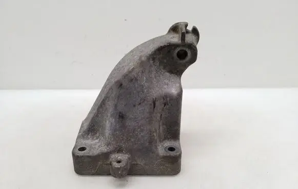 Mercedes-Benz E W211 Engine mounting bracket A6422230104