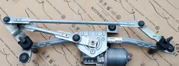 Front wiper linkage and motor