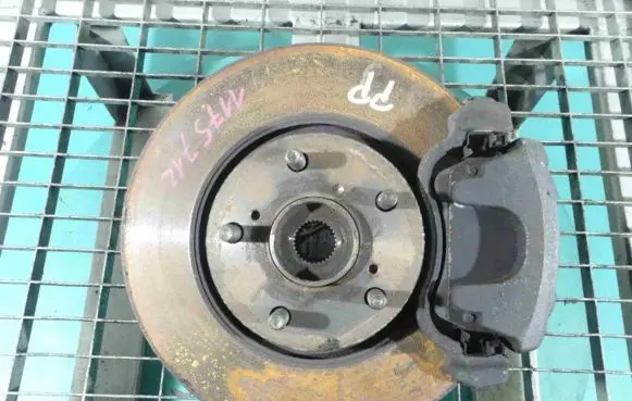 Toyota Avensis T270 Front wheel hub spindle knuckle IMPRK1175712