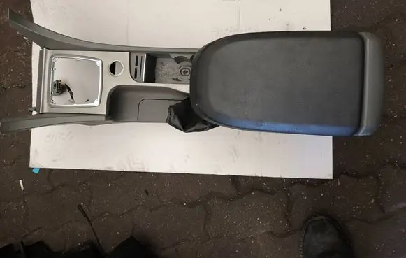Ford Focus Armrest 8M51-A045M19