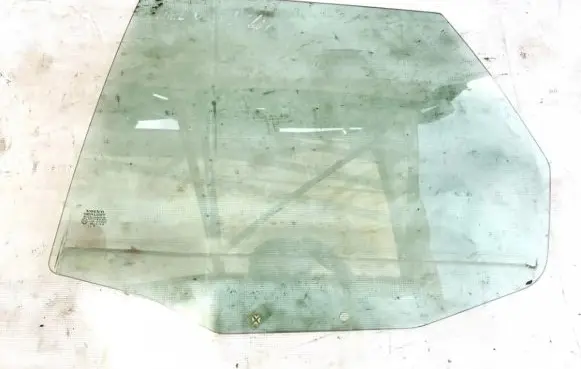 Volvo S40, V40 Rear door window glass