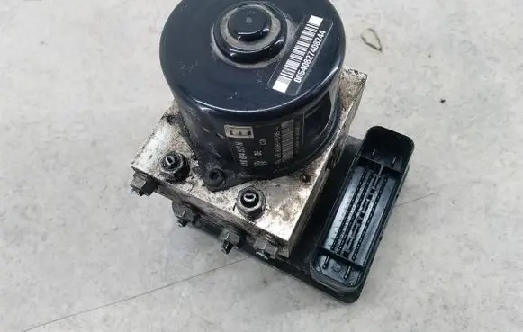 Audi A3 S3 8P ABS Pump 