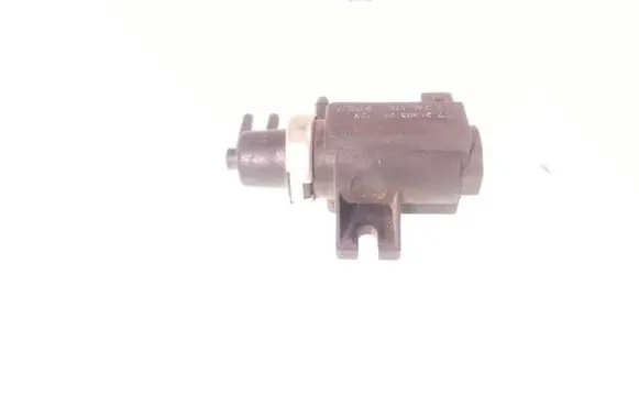 BMW 5 E39 Turbo solenoid valve 72190323 2246175