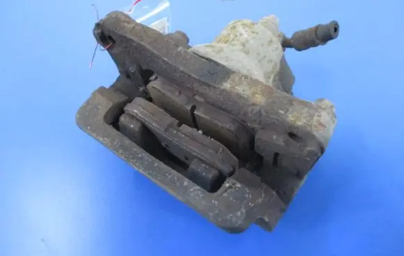 Hyundai Trajet Rear brake caliper