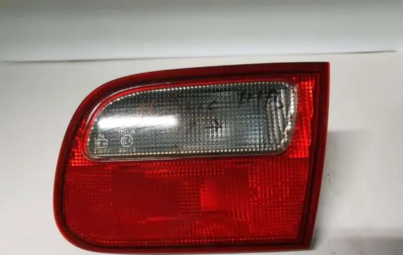 Honda Civic Tailgate rear/tail lights 0431124