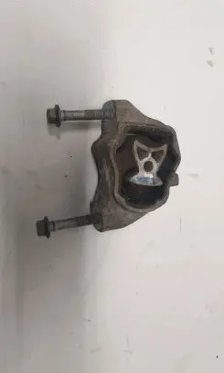 Volvo V70 Engine mount bracket 8070M18