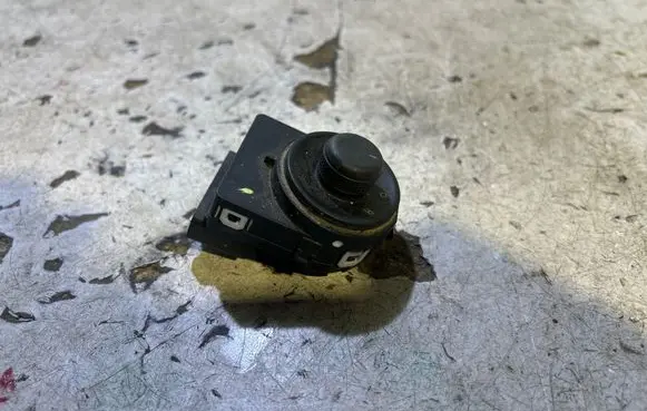 Opel Zafira B Wing mirror switch 13271827