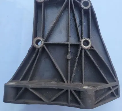 BMW 5 E60 E61 Engine mount bracket 7792202