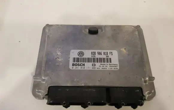Volkswagen PASSAT B5 Engine control unit/module 038906018FS