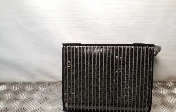 Air conditioning (A/C) radiator (interior)