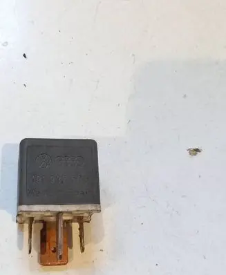 Volkswagen PASSAT B3 Other relay 191937503