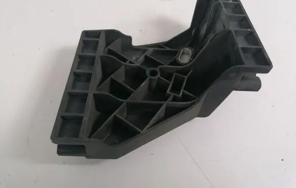 Audi A8 S8 D2 4D Rear bumper mounting bracket 4D0807571A