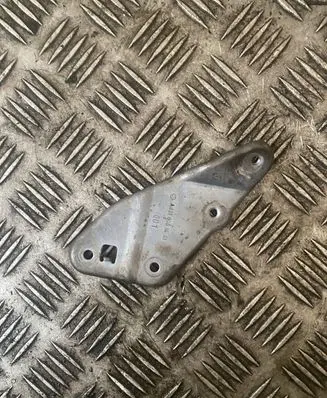 Mercedes-Benz A W176 Fuel pump bracket A6510901541