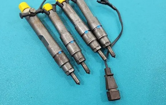 Fuel injector