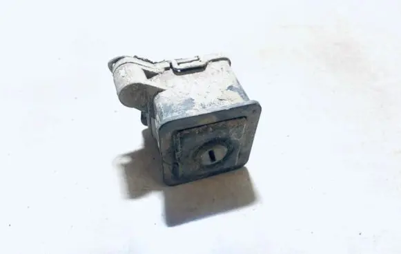Volkswagen PASSAT B3 Tailgate exterior lock 357827571 357827571a