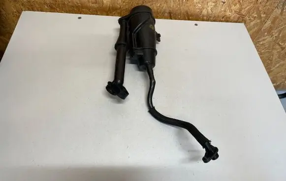 Opel Insignia A Oil breather separator 55575980