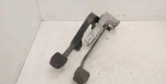 BMW 3 E36 Pedal assembly 1161962