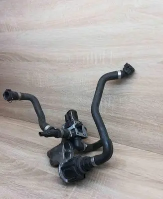 BMW 5 F10 F11 Water pump 8514464 8511748