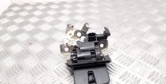 Audi Q3 8U Tailgate/trunk/boot lock/catch/latch 8R0827505