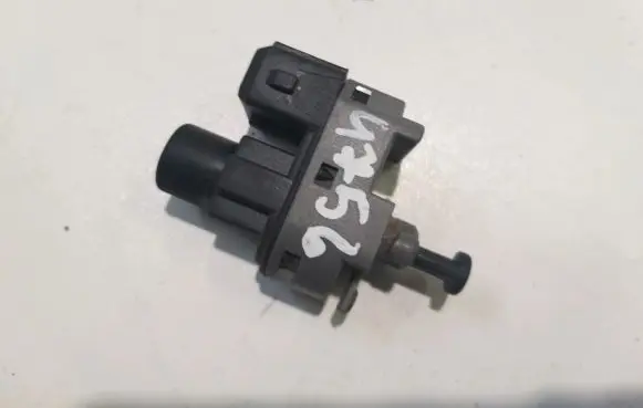 Ford Mondeo Mk III Brake pedal sensor switch 1S7T13480AA 1S7T-13480-AA