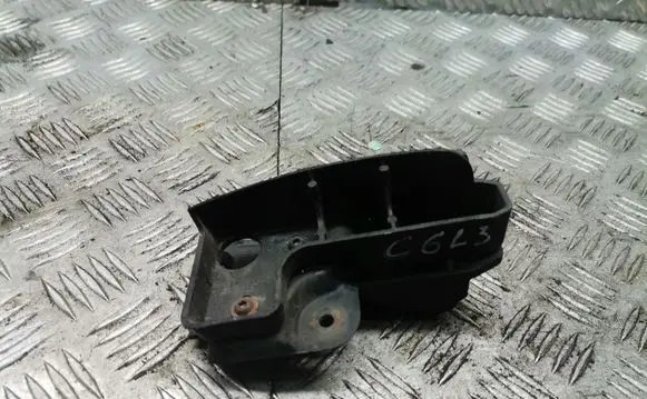 Audi A6 S6 C6 4F Bumper support mounting bracket corner 4f9807891