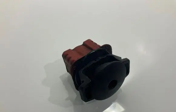 Mercedes-Benz CLS C219 Radiator mount bracket