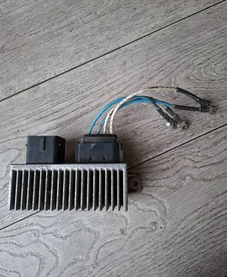 Glow plug pre-heat relay